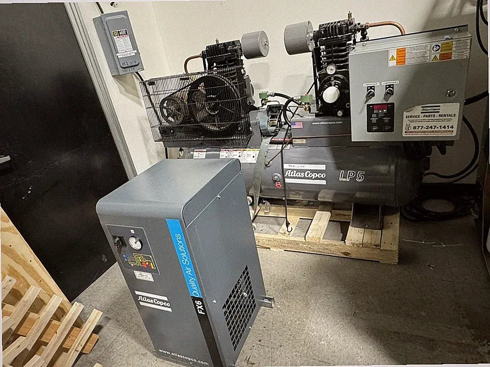 ATLAS COPCO Air Compressor - Duplex 5HP 175 PSI Model LP-5 - 175 80D 460/3/60