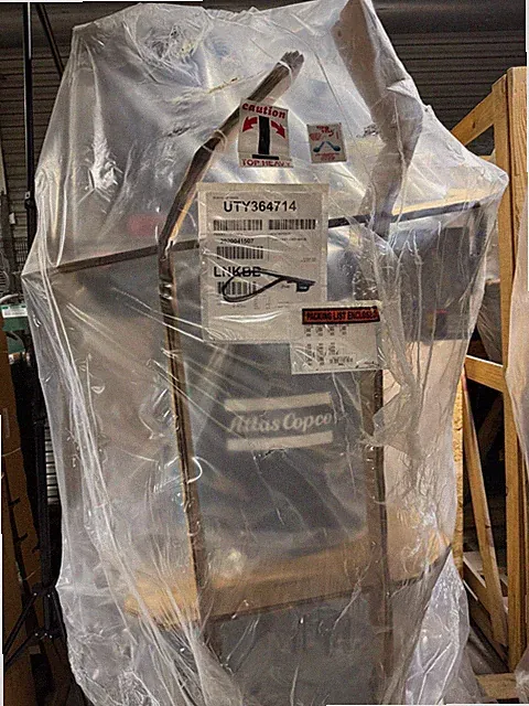Atlas Copco Industrial piston compressor 2020041507